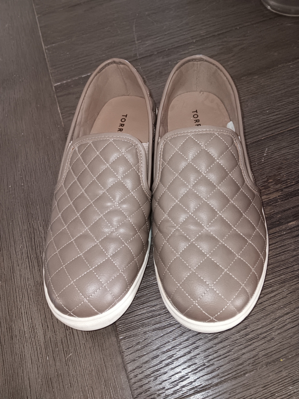 Womens Size 10W Torrid Quilted Taupe Slip-On Sneakers